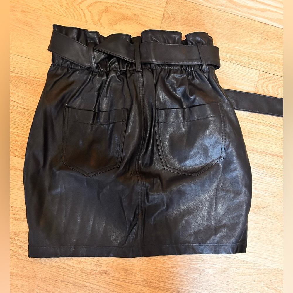 FAUX LEATHER HIGH RISE MINI SKIRT BLACK - Picture 3 of 4
